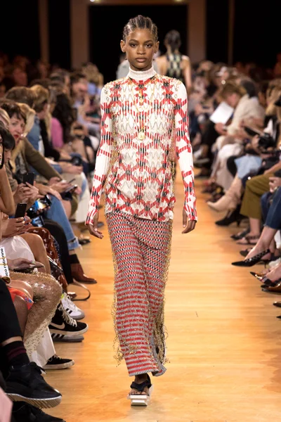 Look 27